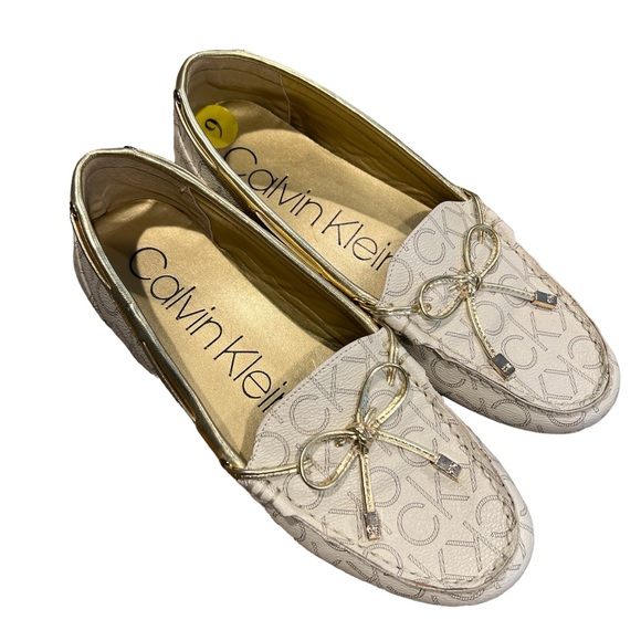 NWOT. Calvin Klein shoes. - Picture 4 of 6